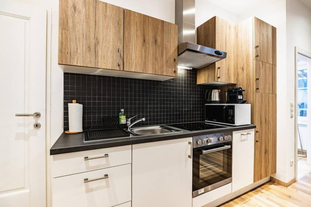 Modern Apartment Next To Subway Station Wien Exterior foto